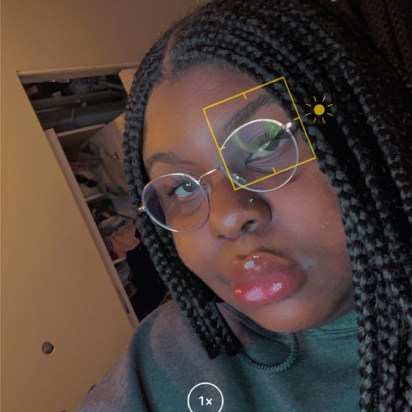 Meet your Posher, Brianna - Picture 1 of 1